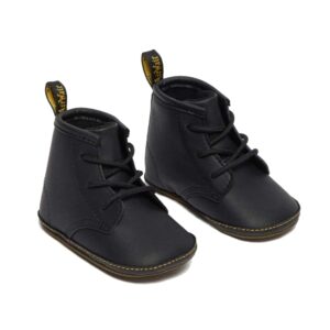 DrM boots crib